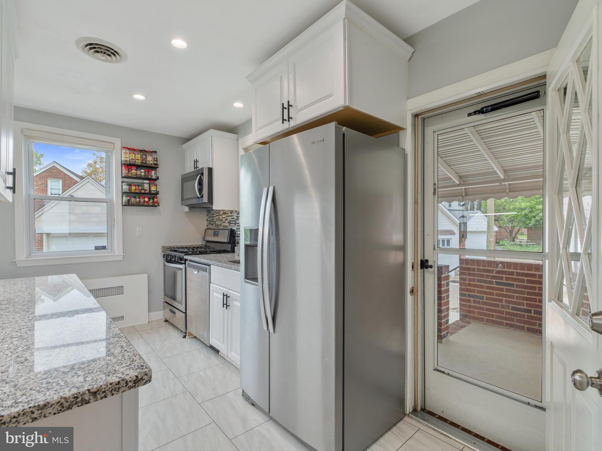 55 Broadship Road Dundalk, MD 21222 - Photo 12 of 32