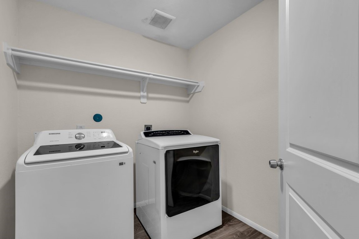 25171 Virginia Lane Porter, TX 77365 - Photo 38 of 39 a utility room with dryer and washer