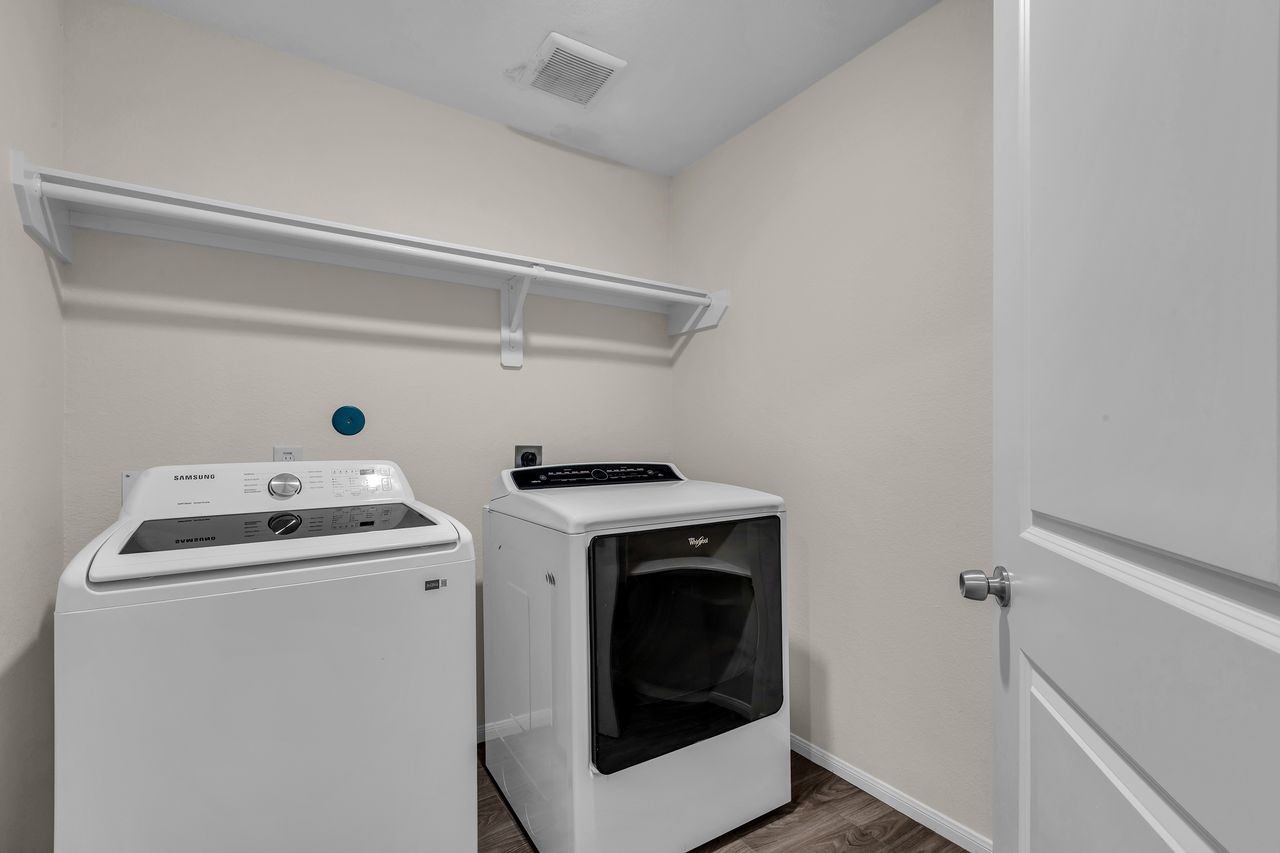 25171 Virginia Lane Porter, TX 77365 - Photo 38 of 39 a utility room with dryer and washer