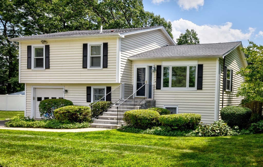 65 Daniels Road Marlborough, MA 01752 - Photo 1 of 26 Gallery Image 1