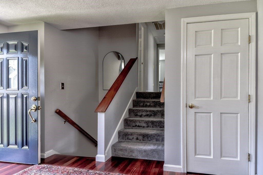 65 Daniels Road Marlborough, MA 01752 - Photo 12 of 26 Gallery Image 12