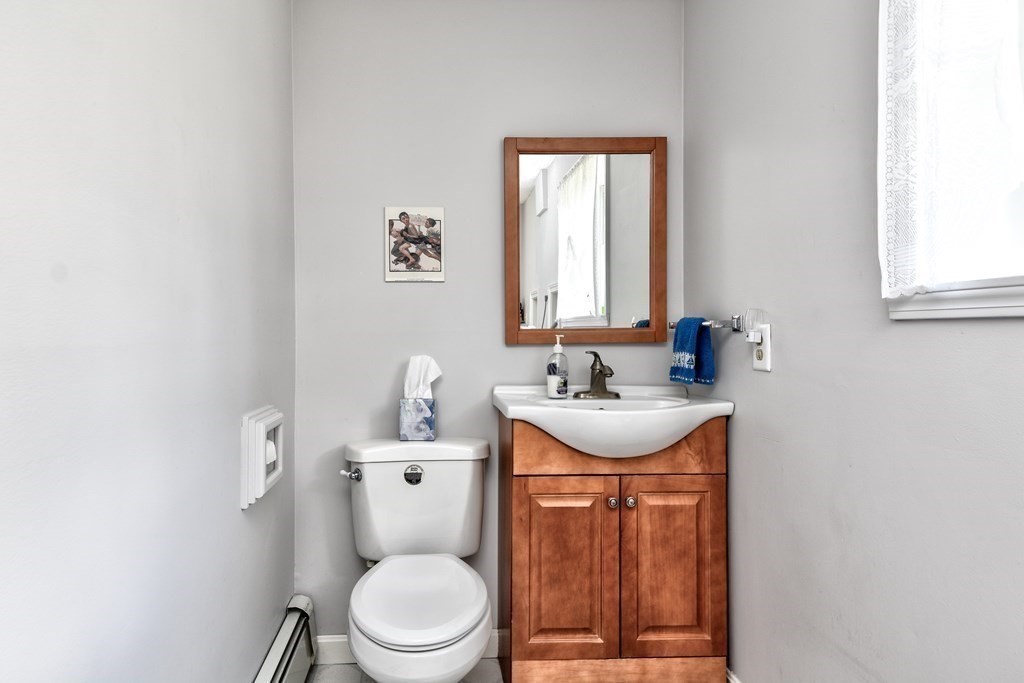 65 Daniels Road Marlborough, MA 01752 - Photo 18 of 26 Gallery Image 18