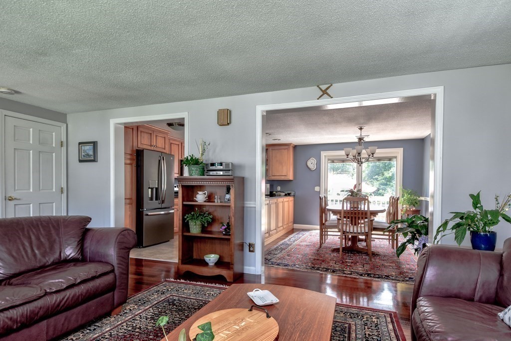 65 Daniels Road Marlborough, MA 01752 - Photo 6 of 26 Gallery Image 6