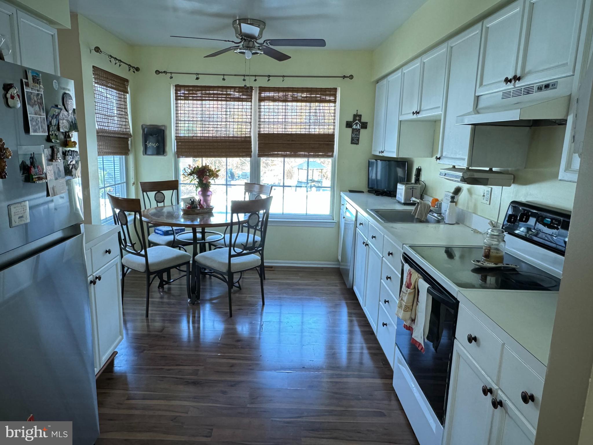 7 Hollybrook Drive Sewell, NJ 08080 - Photo 5 of 31