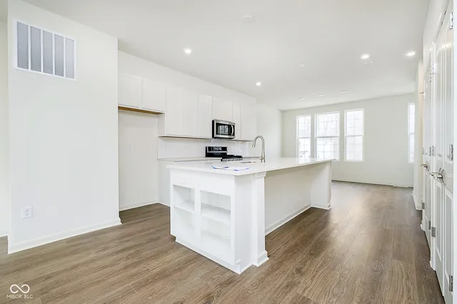 $405,000 | 14548 Elsmere Lane, Carmel, IN 46074