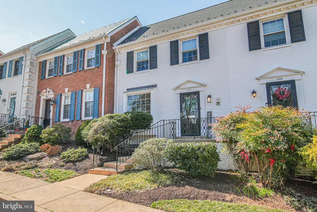 $1,052,000 | 1146 Wimbledon Drive, McLean, VA 22101