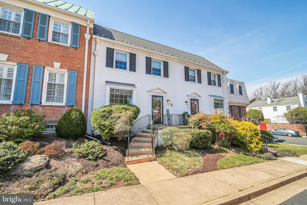 $1,052,000 | 1146 Wimbledon Drive, McLean, VA 22101