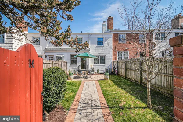 $1,052,000 | 1146 Wimbledon Drive, McLean, VA 22101