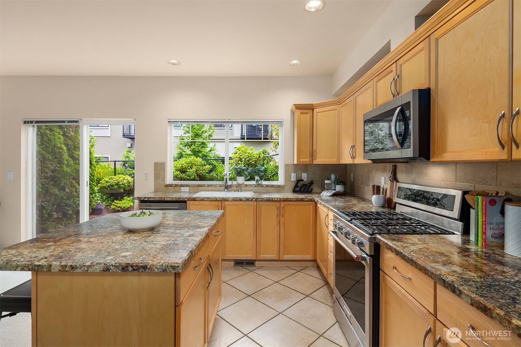 500 South 46th Place Renton, WA 98055 - Photo 12 of 36 Gallery Image 12