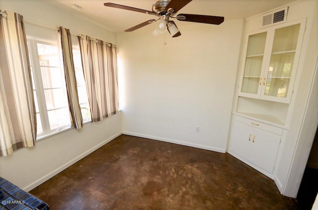 1404 East Almeria Road, Unit 1 Phoenix, AZ 85006 - Photo 6 of 9 Dining Area
