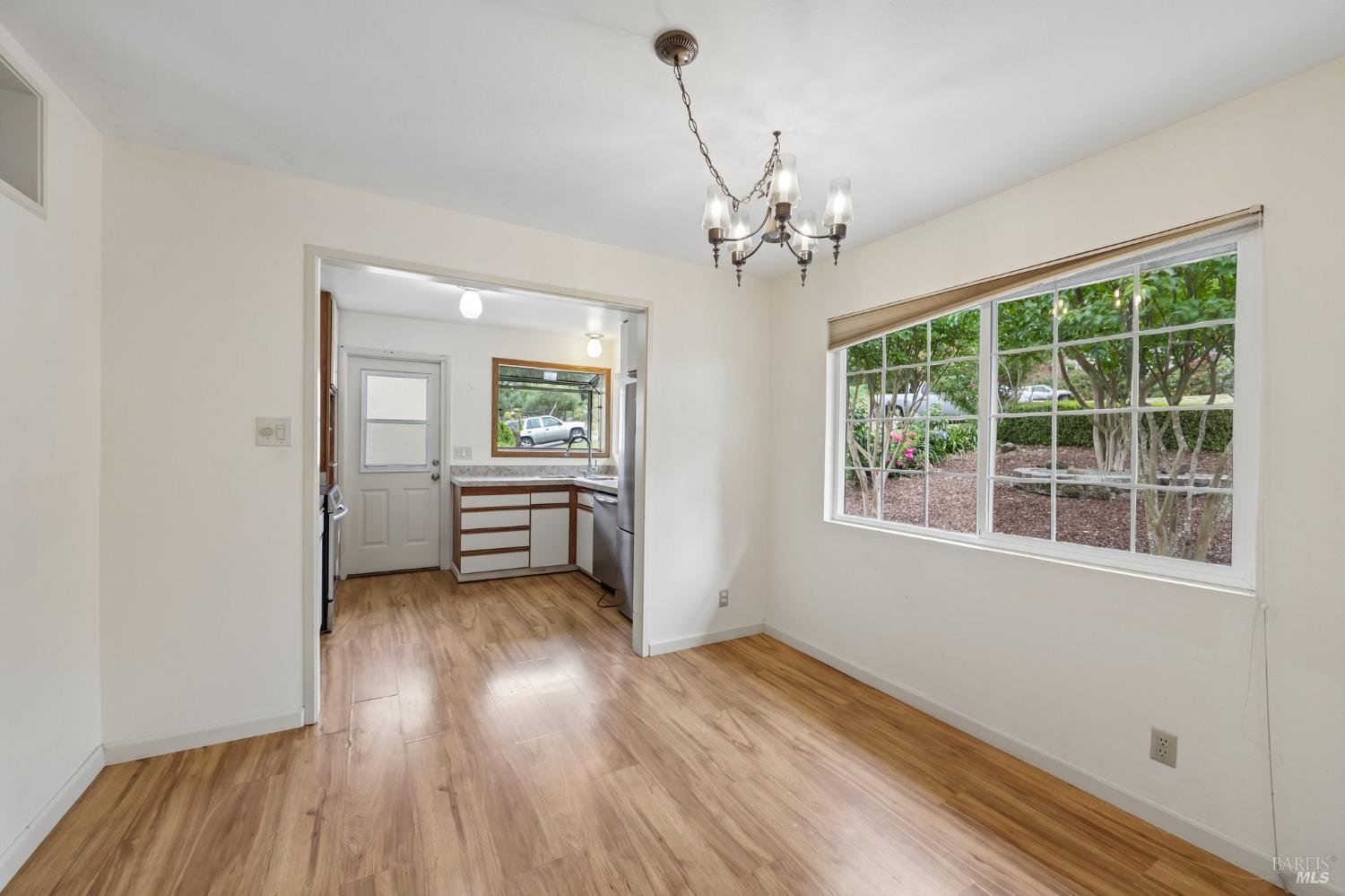 5423 Pepperwood Road Santa Rosa, CA 95409 - Photo 7 of 55