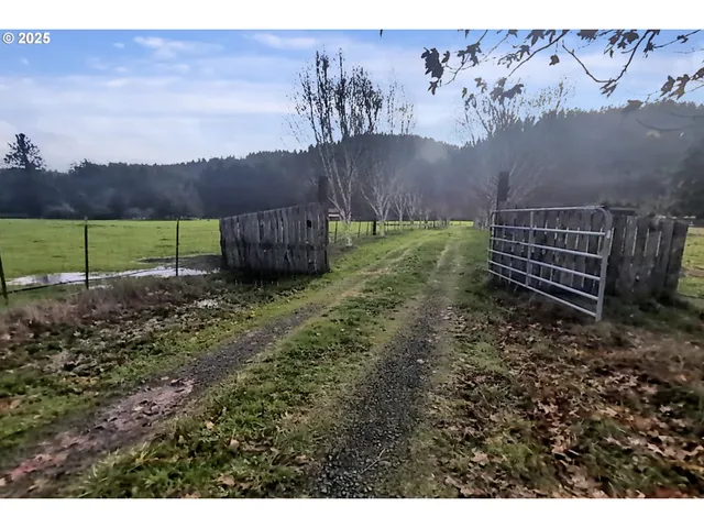 $659,900 | 4834 Yachats River Road, Yachats, OR 97498