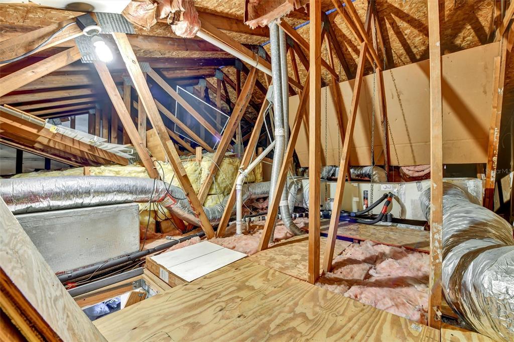 558 Capistrano Court Largo, FL 33771 - Photo 35 of 40 a view of a patio with a table and chairs