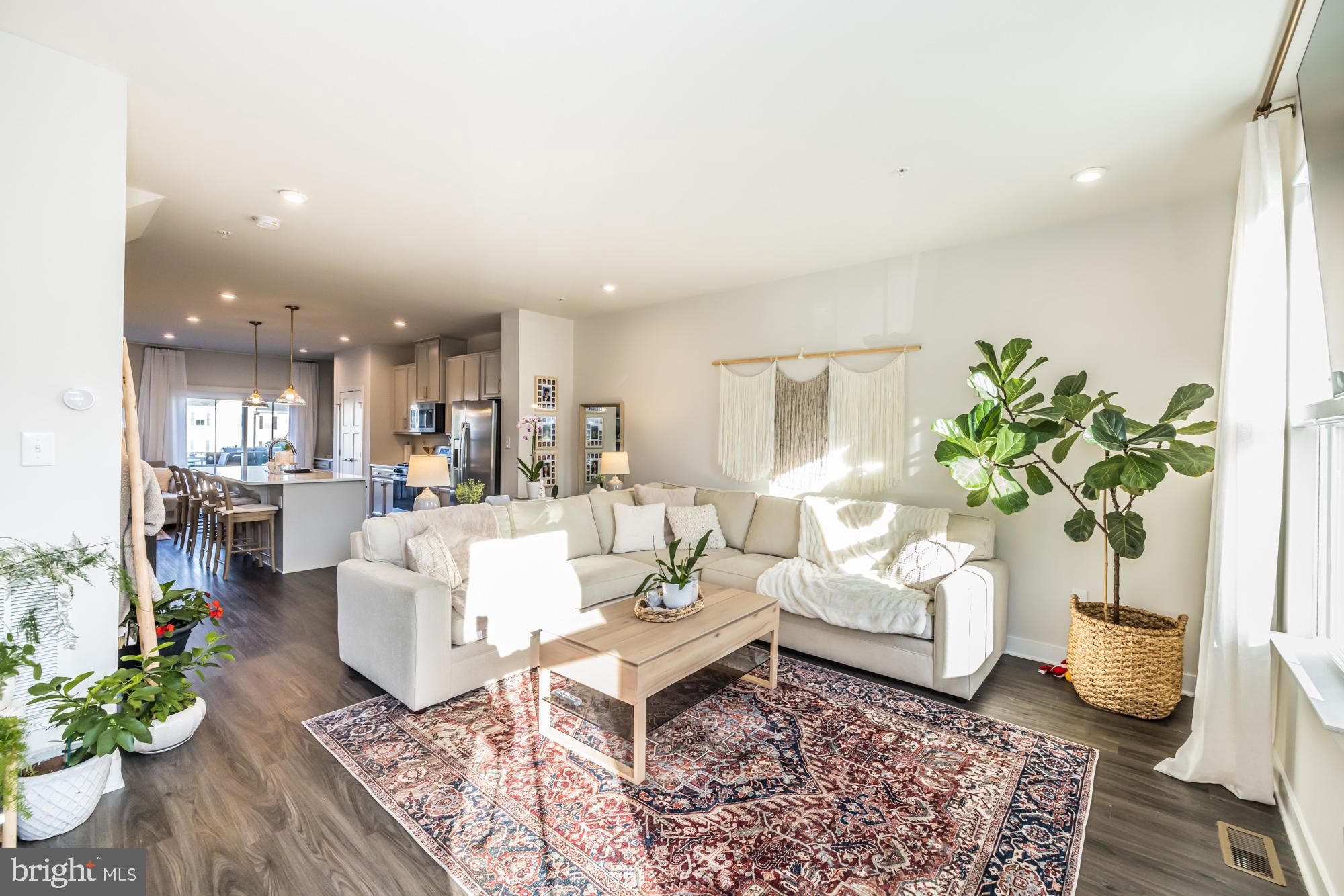 412 Paperbark Square Downingtown, PA 19335 - Photo 13 of 39 Living Room