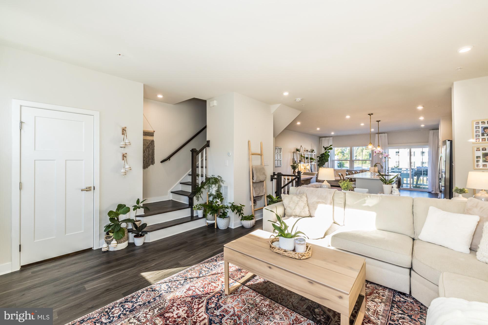 412 Paperbark Square Downingtown, PA 19335 - Photo 16 of 39 Living Room
