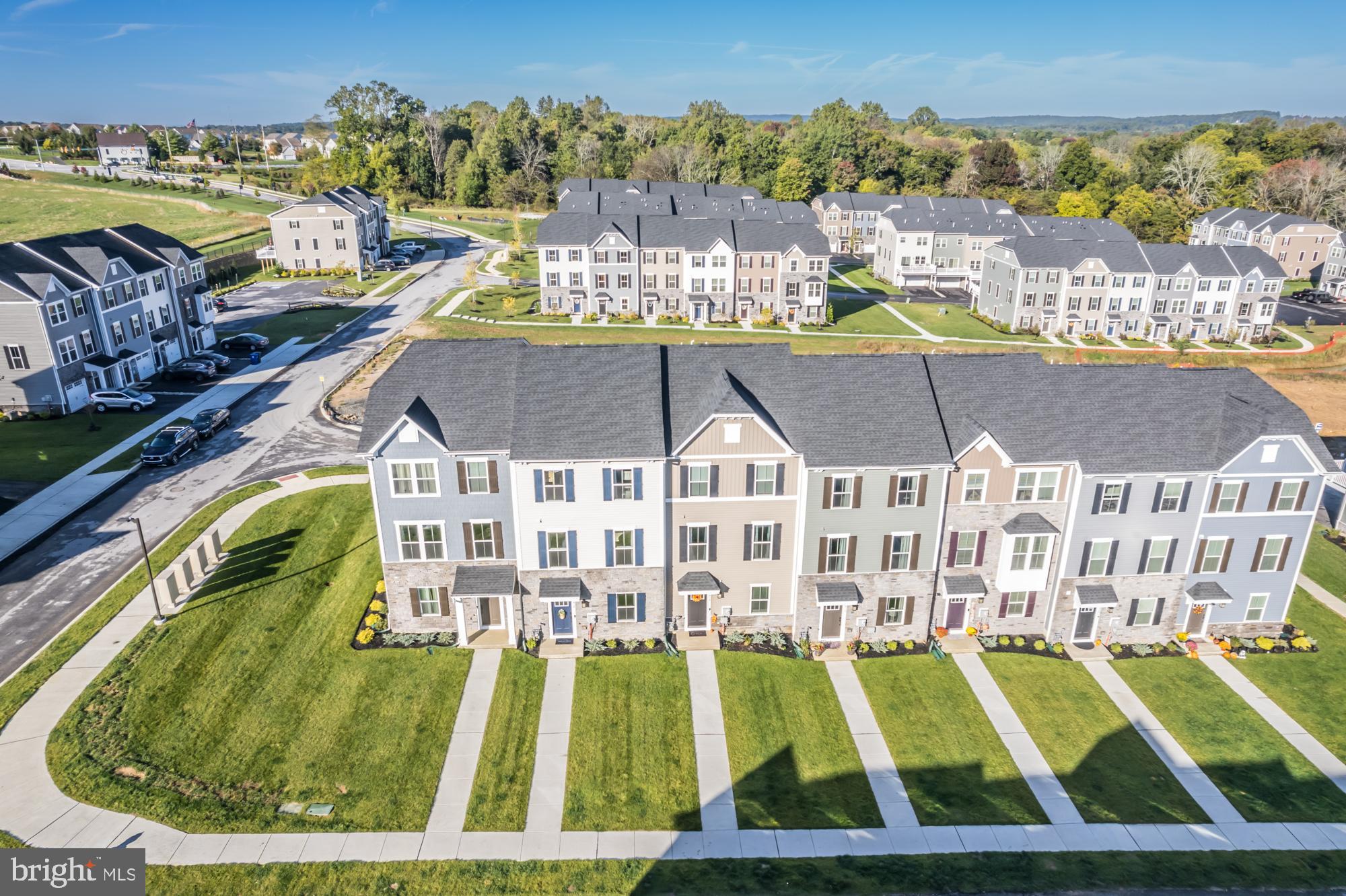 412 Paperbark Square Downingtown, PA 19335 - Photo 2 of 39