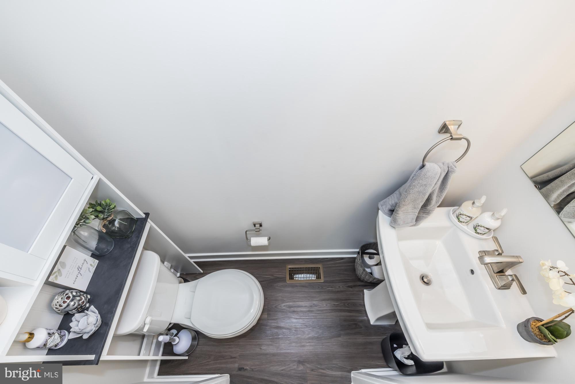 412 Paperbark Square Downingtown, PA 19335 - Photo 37 of 39 Powder Room