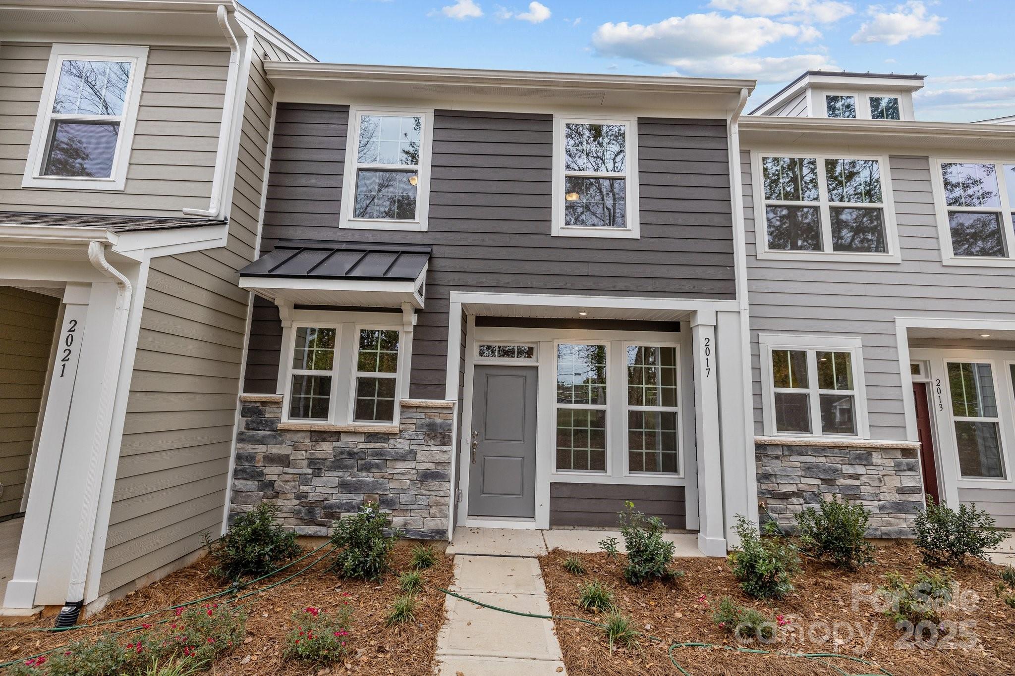 2017 Near Pt Road, Unit 19 Charlotte, NC 28208 - Photo 1 of 27 Gallery Image 1