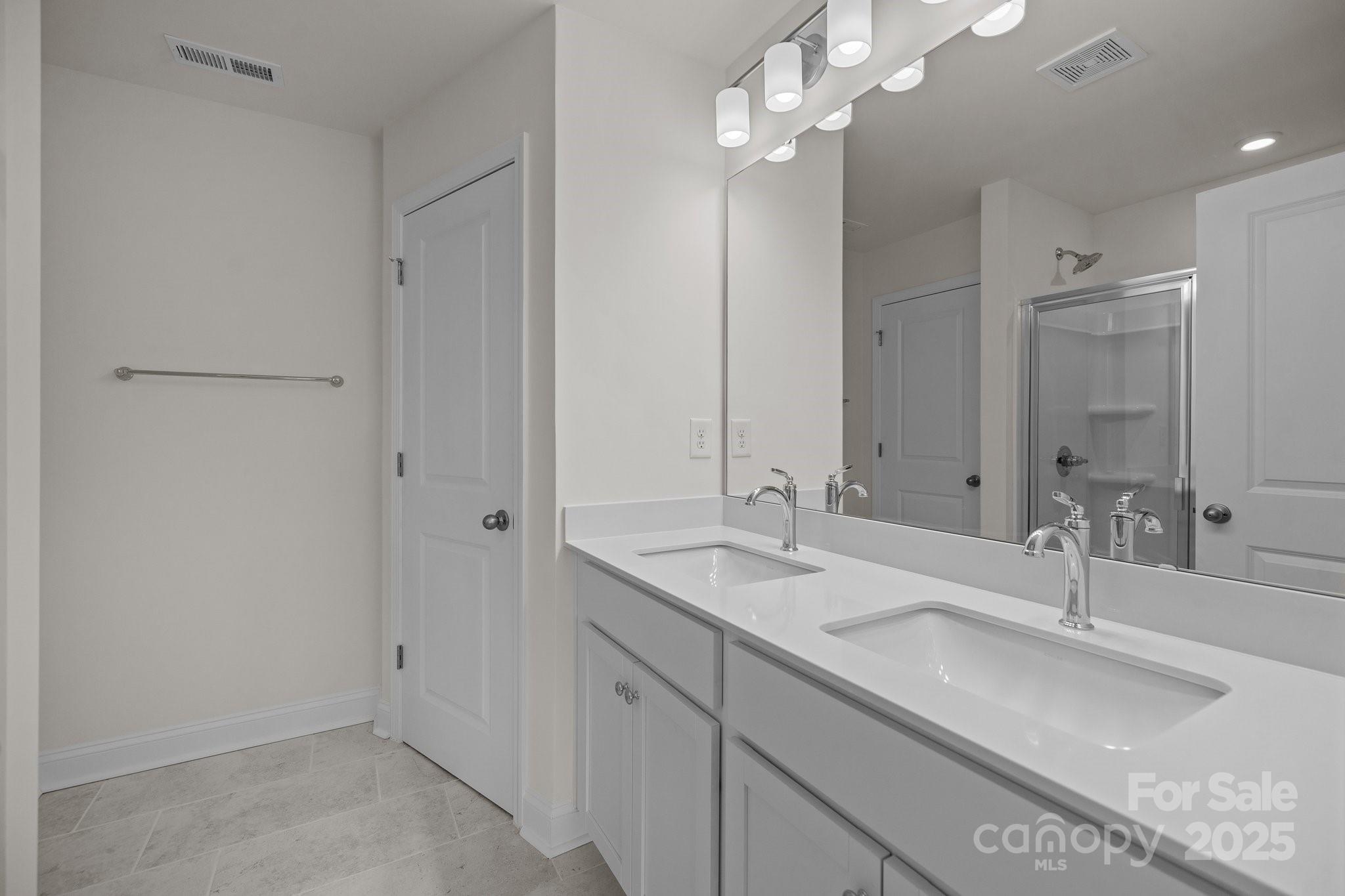 2017 Near Pt Road, Unit 19 Charlotte, NC 28208 - Photo 23 of 27 Gallery Image 23