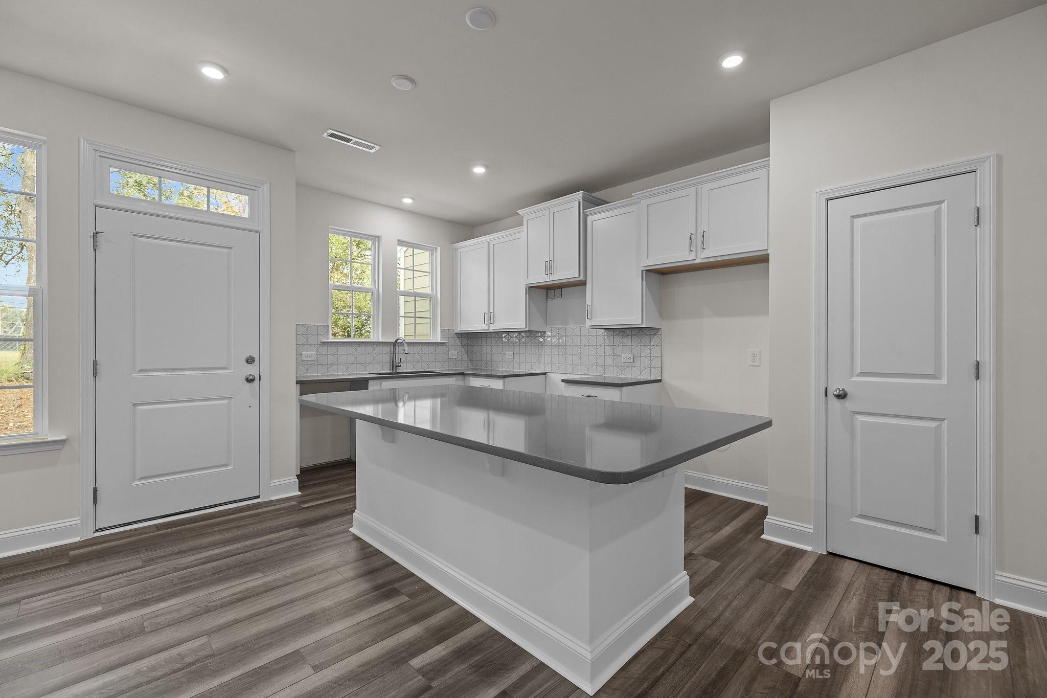 2017 Near Pt Road, Unit 19 Charlotte, NC 28208 - Photo 5 of 27 Gallery Image 5