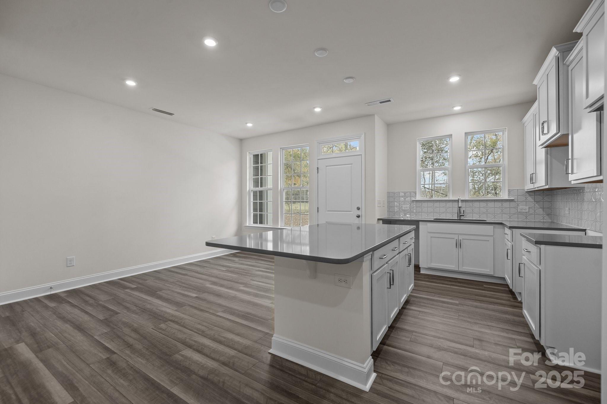 2017 Near Pt Road, Unit 19 Charlotte, NC 28208 - Photo 6 of 27 Gallery Image 6