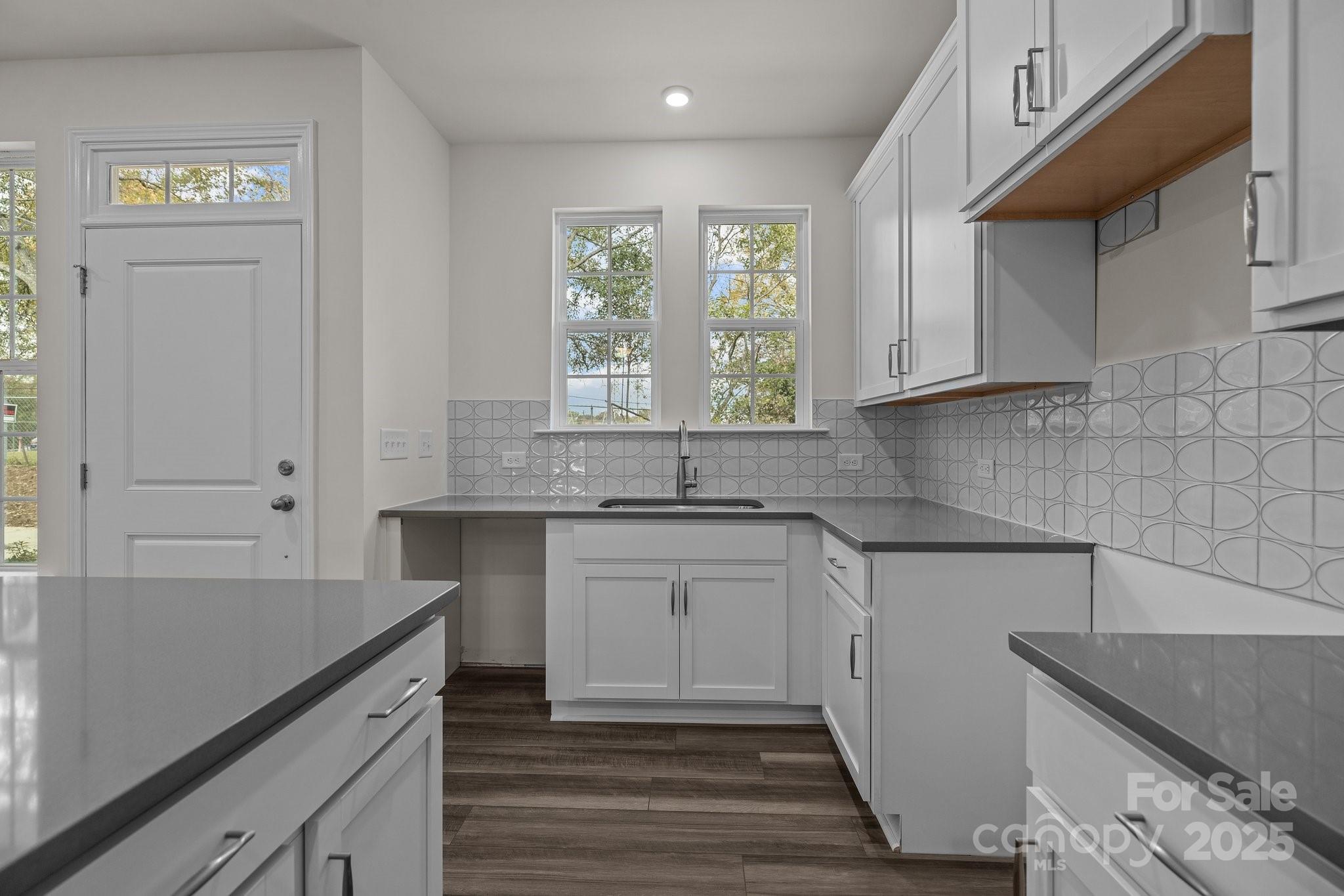 2017 Near Pt Road, Unit 19 Charlotte, NC 28208 - Photo 7 of 27 Gallery Image 7