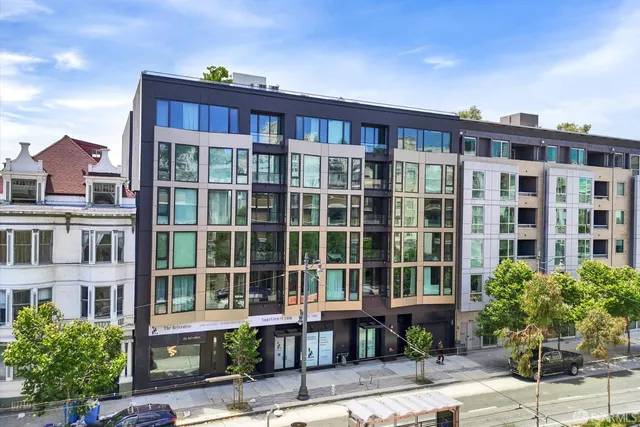 a picture of city view