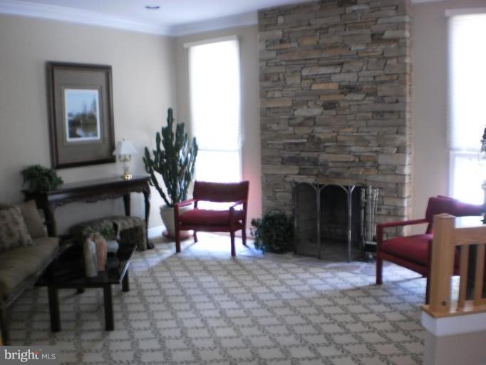 113 Lancefield Road Baltimore, MD 21209 - Photo 4 of 27 Living Room