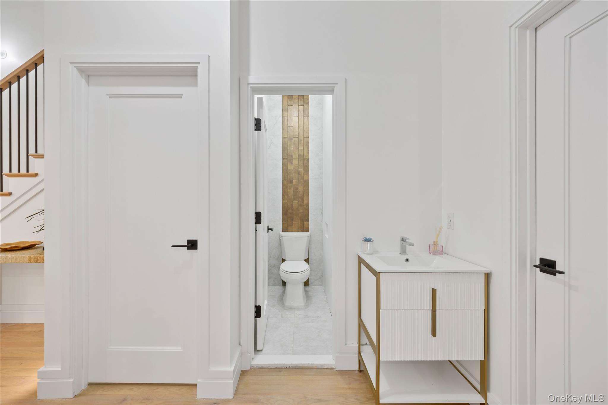 244 Blauvelt Road, Unit 201 Monsey, NY 10952 - Photo 16 of 33 Bathroom 1