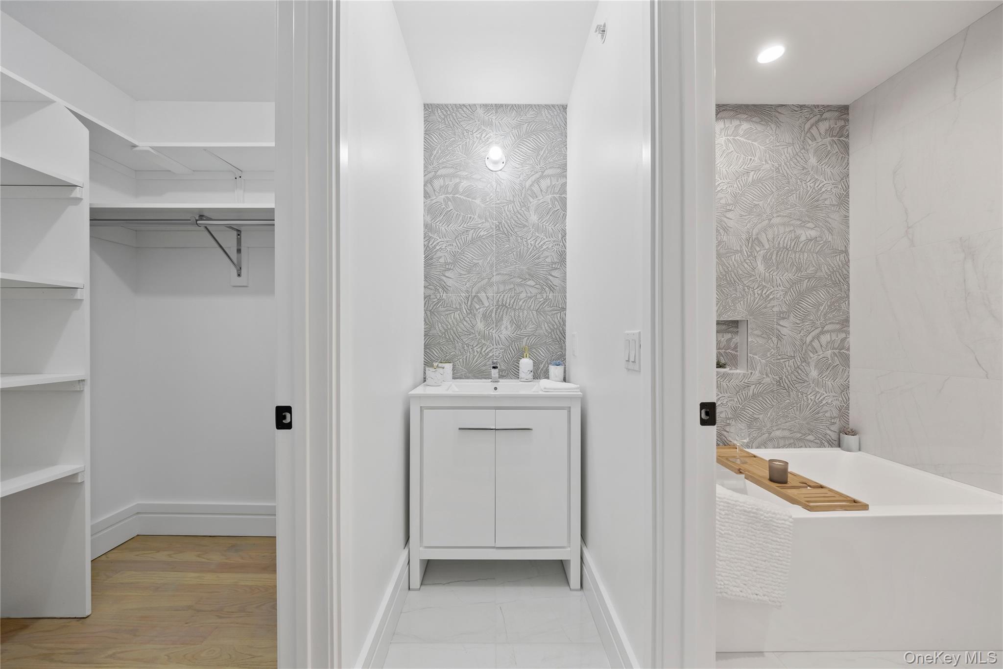 244 Blauvelt Road, Unit 201 Monsey, NY 10952 - Photo 21 of 33 Master Suite