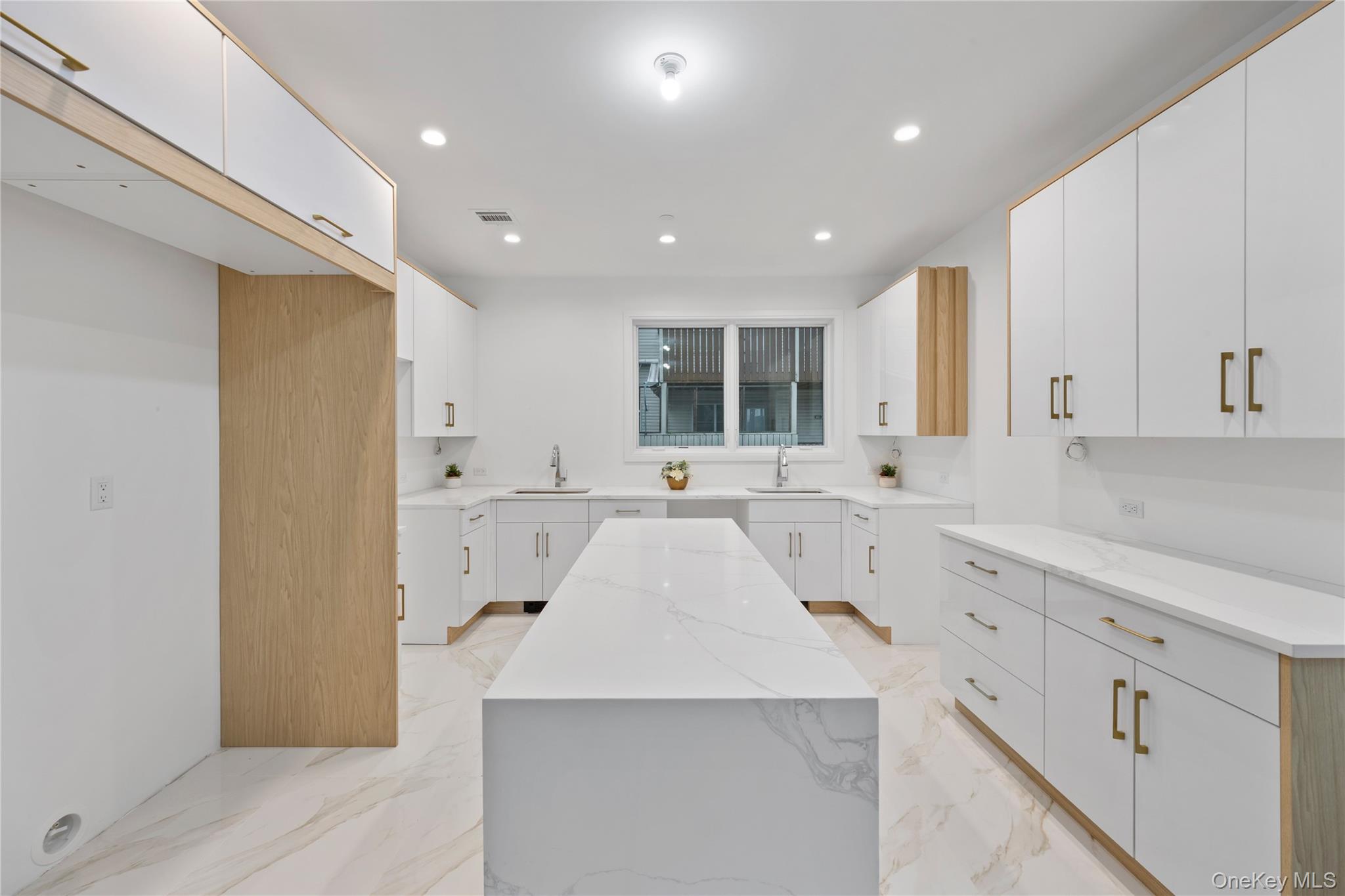 244 Blauvelt Road, Unit 201 Monsey, NY 10952 - Photo 6 of 33 Kitchen