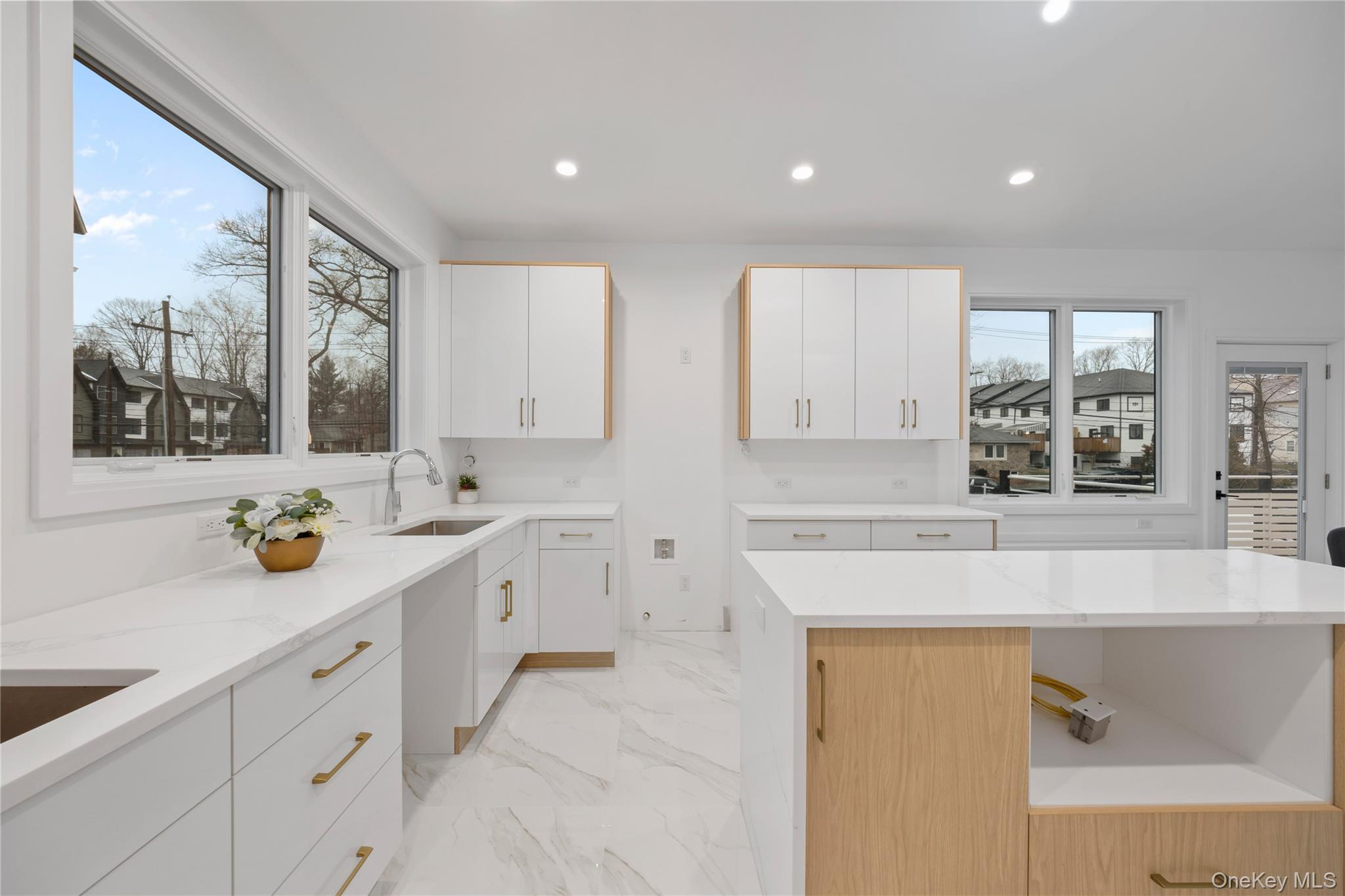 244 Blauvelt Road, Unit 201 Monsey, NY 10952 - Photo 7 of 33 Kitchen