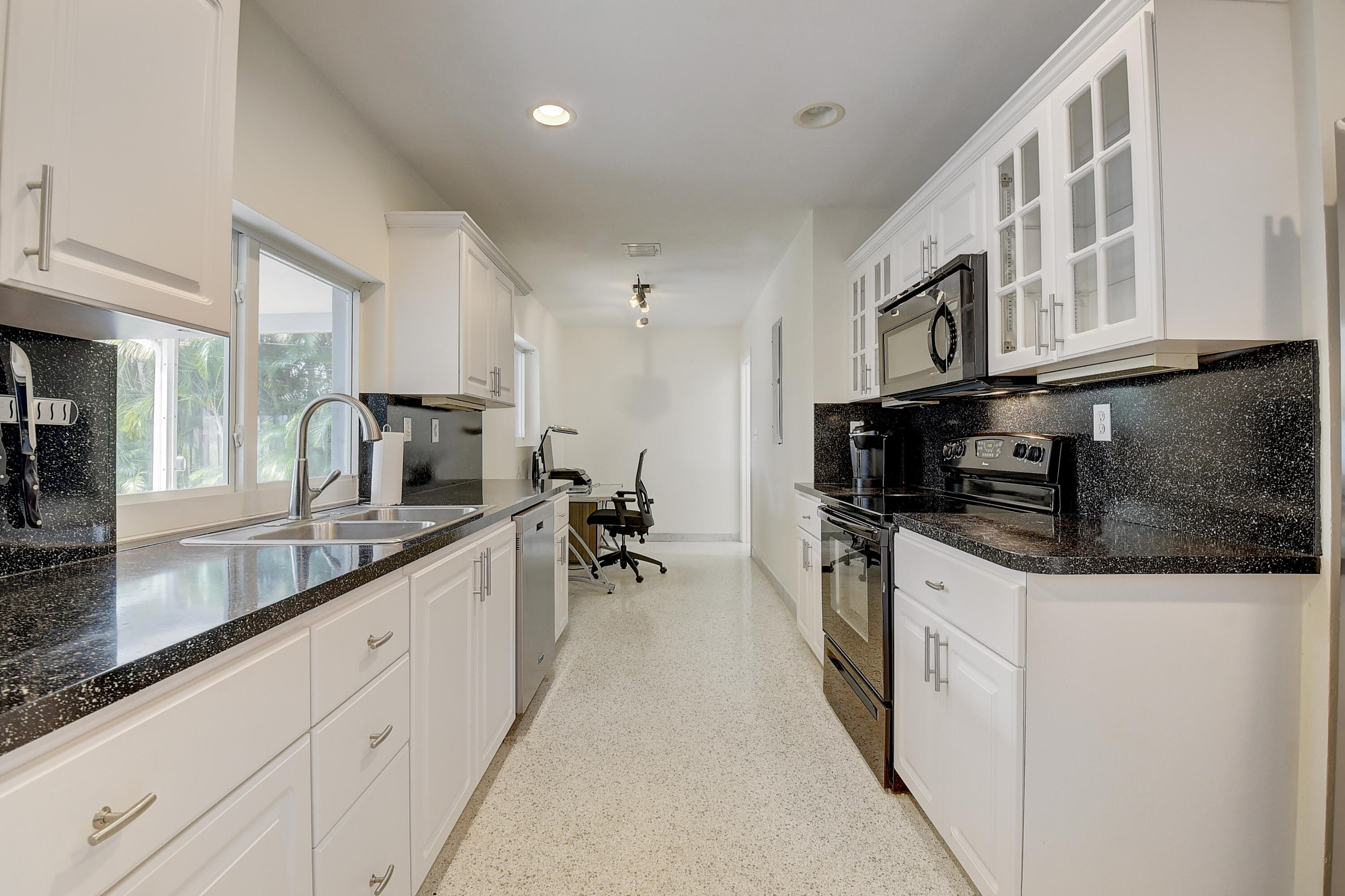 232 Northeast 31st Street Boca Raton, FL 33431 - Photo 20 of 53 21_dsc_0337_38_39_40_41
