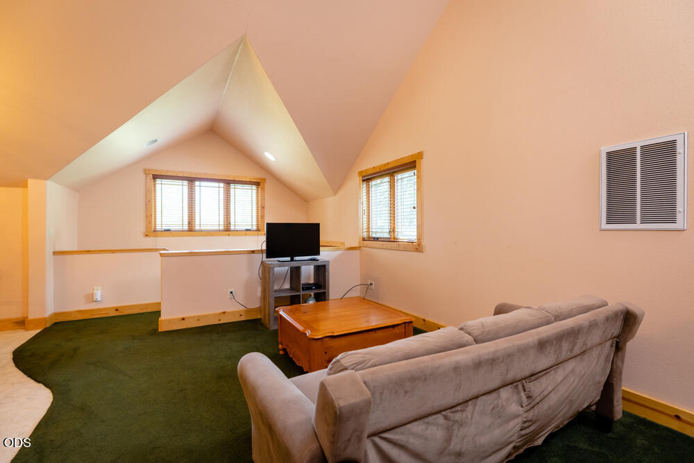 6439 Cooper's Hawk Road Klamath Falls, OR 97601 - Photo 115 of 153