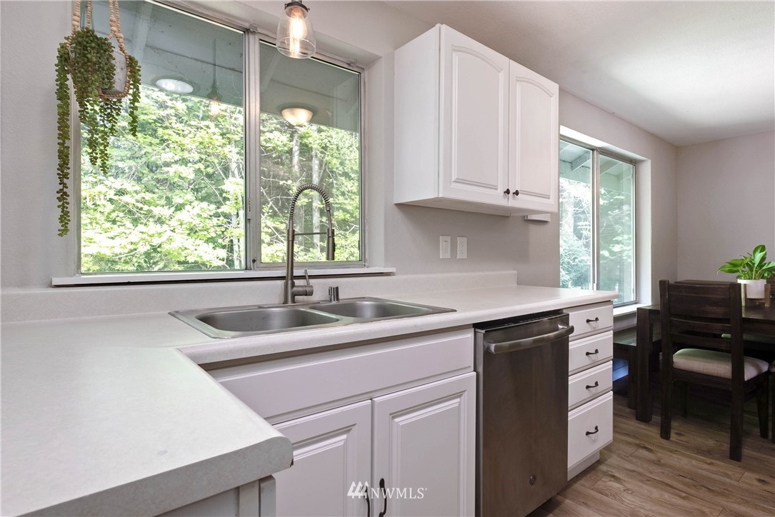 3566 Ridgetop Court Northeast Bremerton, WA 98310 - Photo 13 of 39 Gallery Image 13