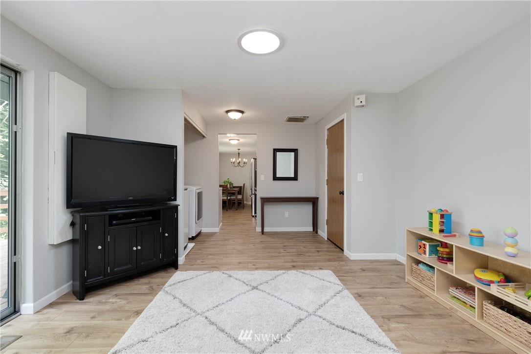 3566 Ridgetop Court Northeast Bremerton, WA 98310 - Photo 17 of 39 Gallery Image 17