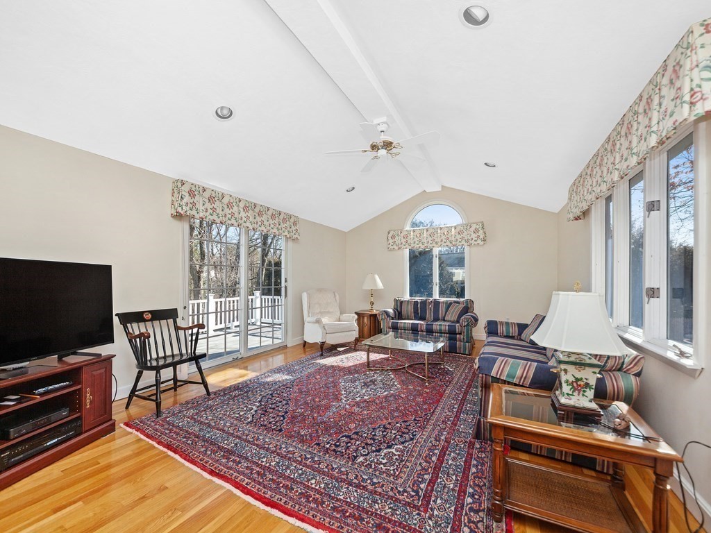 43 Devon Road Norwood, MA 02062 - Photo 11 of 19 Gallery Image 11