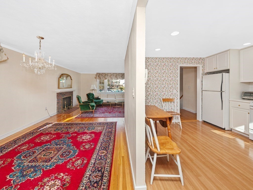43 Devon Road Norwood, MA 02062 - Photo 8 of 19 Gallery Image 8