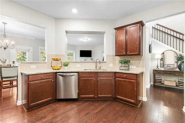 $515,000 | 1655 Hampton Oaks Drive, Alpharetta, GA 30004