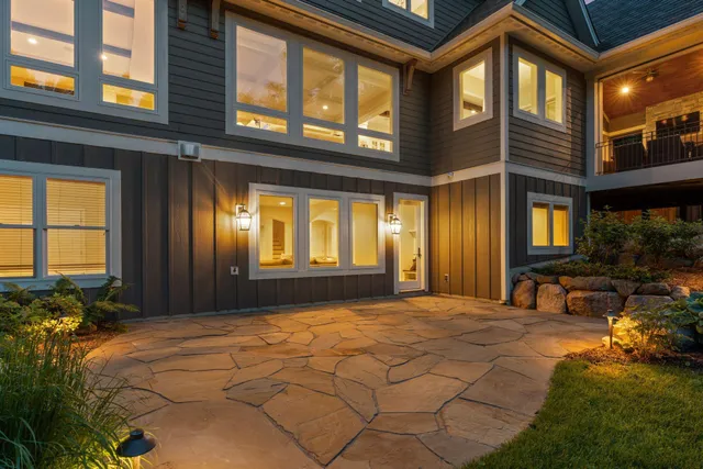 $12,500 | 2890 Ella Lane, Minnetonka, MN 55305