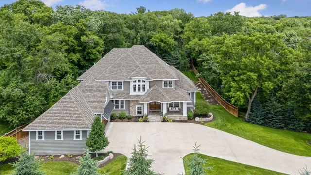 $12,500 | 2890 Ella Lane, Minnetonka, MN 55305