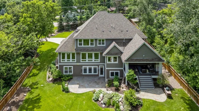 $12,500 | 2890 Ella Lane, Minnetonka, MN 55305