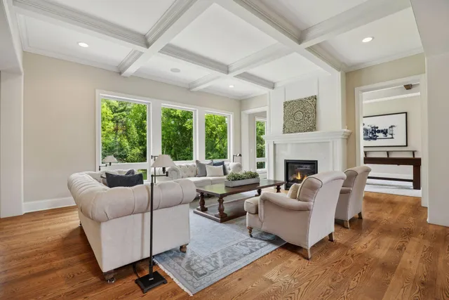 $12,500 | 2890 Ella Lane, Minnetonka, MN 55305