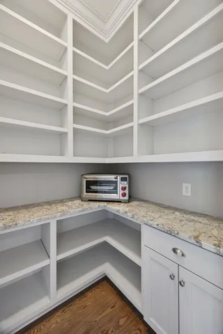 $12,500 | 2890 Ella Lane, Minnetonka, MN 55305