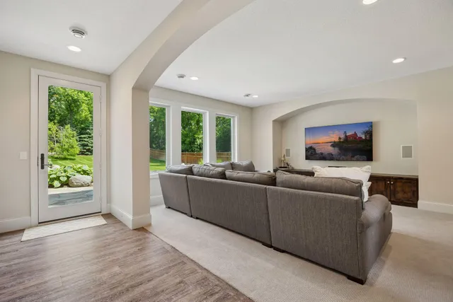 $12,500 | 2890 Ella Lane, Minnetonka, MN 55305