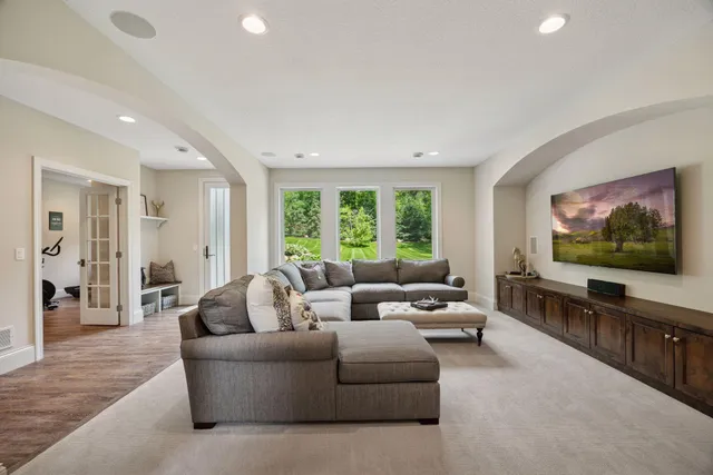 $12,500 | 2890 Ella Lane, Minnetonka, MN 55305