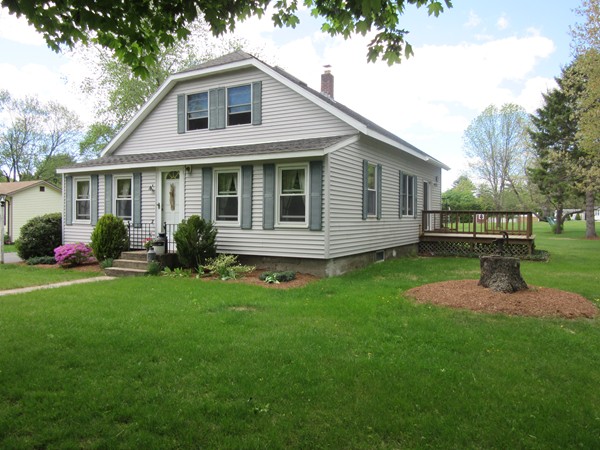 108 Shirley Road Lancaster, MA 01523 - Photo 1 of 23 Gallery Image 1