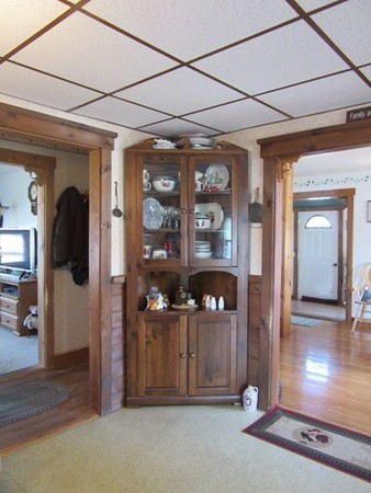 108 Shirley Road Lancaster, MA 01523 - Photo 12 of 23 Gallery Image 12