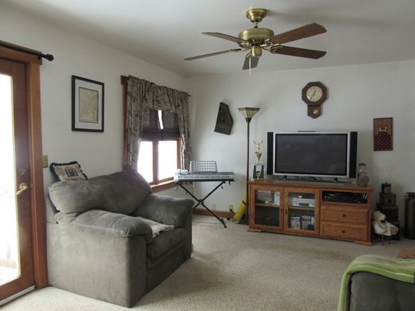 108 Shirley Road Lancaster, MA 01523 - Photo 16 of 23 Gallery Image 16