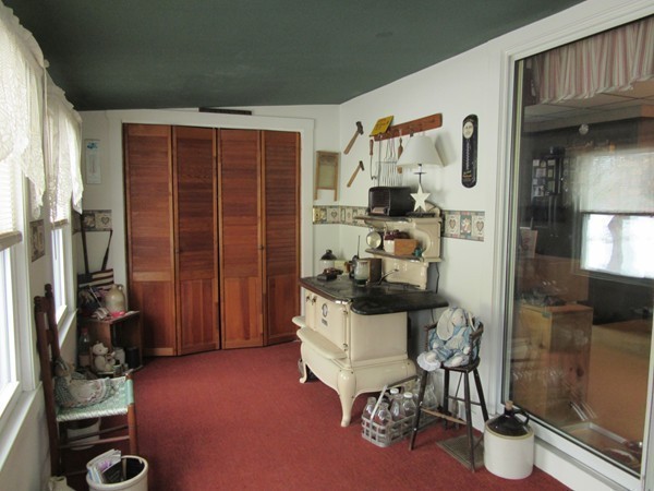 108 Shirley Road Lancaster, MA 01523 - Photo 17 of 23 Gallery Image 17